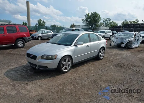 2005 Volvo S40 2.4I from USA, damaged, VIN YV1MS382952089320
